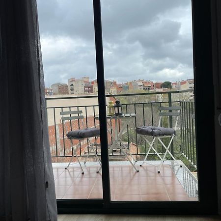 Acogedor Apartamento Vallparadis Con Parking Terrassa Luaran gambar
