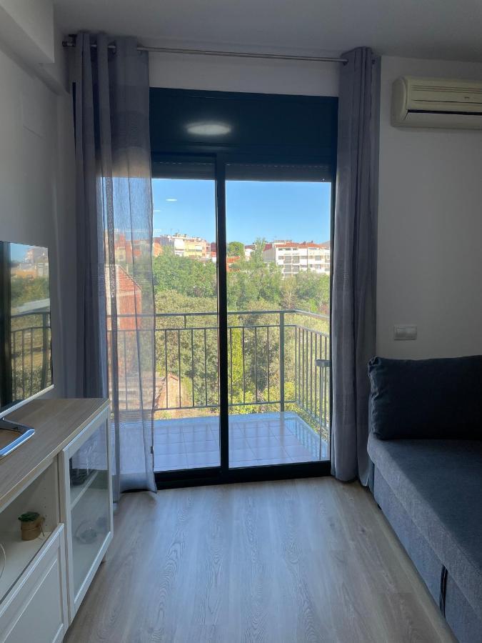 Acogedor Apartamento Vallparadis Con Parking Terrassa Luaran gambar