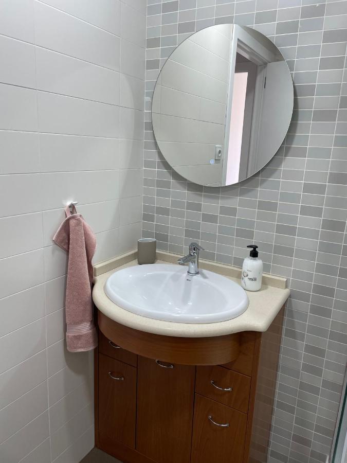 Acogedor Apartamento Vallparadis Con Parking Terrassa Luaran gambar