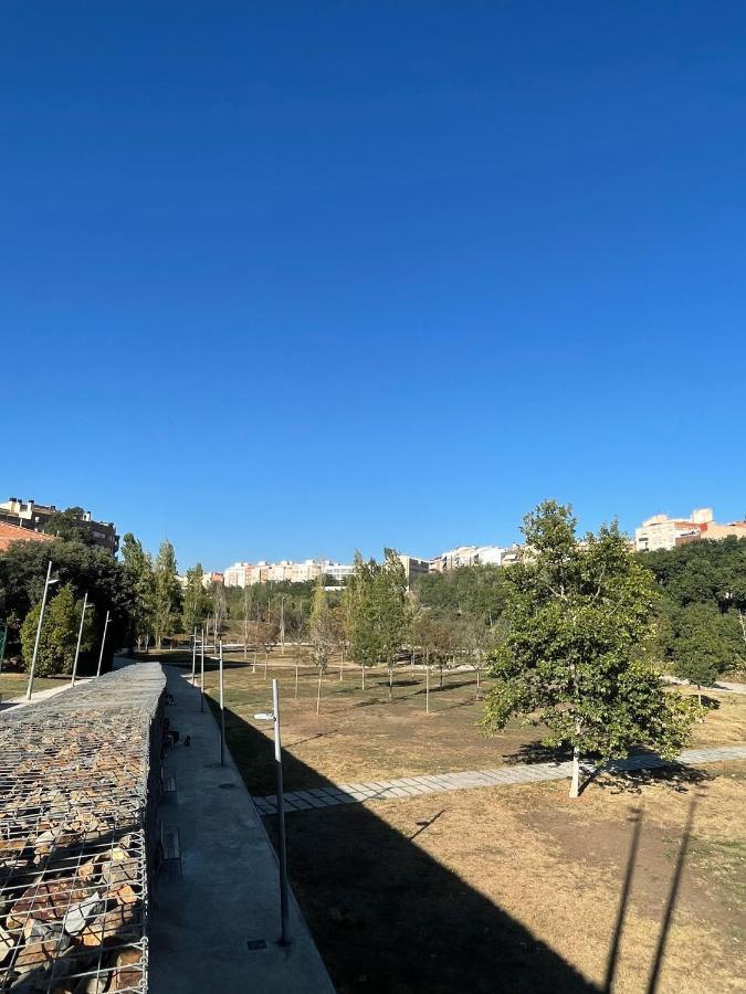 Acogedor Apartamento Vallparadis Con Parking Terrassa Luaran gambar